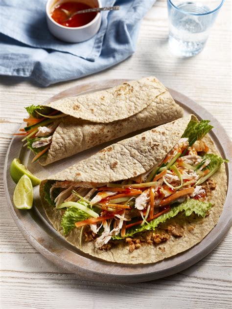 How many carbs are in bang bang chicken wrap - calories, carbs, nutrition