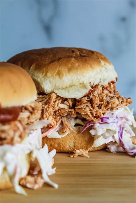 How many carbs are in barbecue chicken fritter sandwich - calories, carbs, nutrition