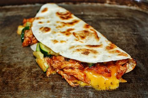 How many carbs are in barbecue chicken quesadilla combo (66656.1) - calories, carbs, nutrition