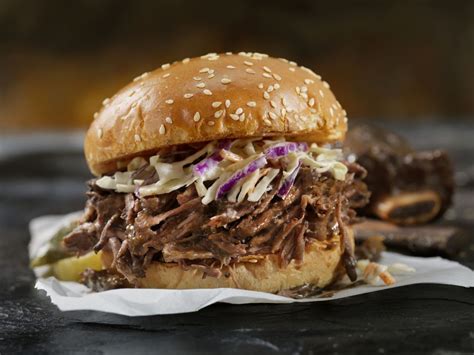 How many carbs are in bbq beef brisket sandwich - calories, carbs, nutrition