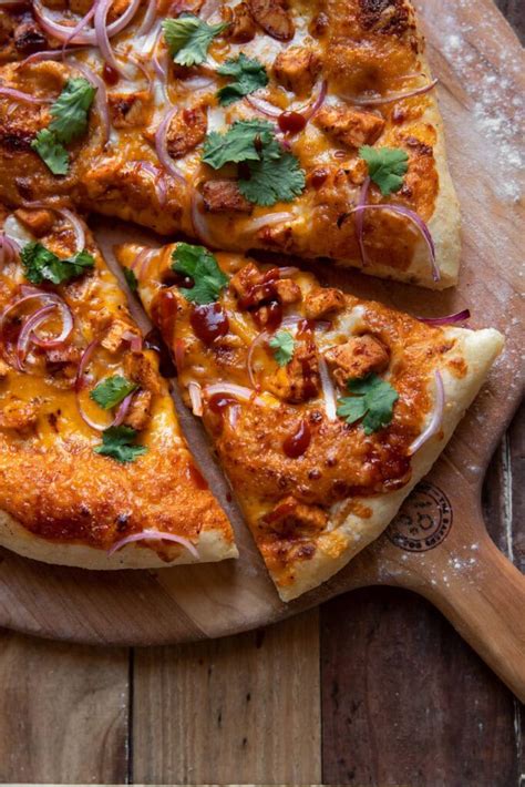 How many carbs are in bbq chicken pizza, with mozzarella cheese - calories, carbs, nutrition