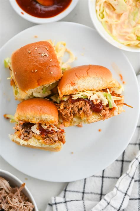 How many carbs are in bbq pulled pork sliders - calories, carbs, nutrition