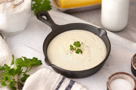 How many carbs are in bechamel sauce - calories, carbs, nutrition