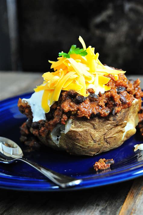 How many carbs are in beef chili baked stuffed potato (1) - calories, carbs, nutrition