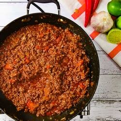 How many carbs are in beef chilli con carne - calories, carbs, nutrition