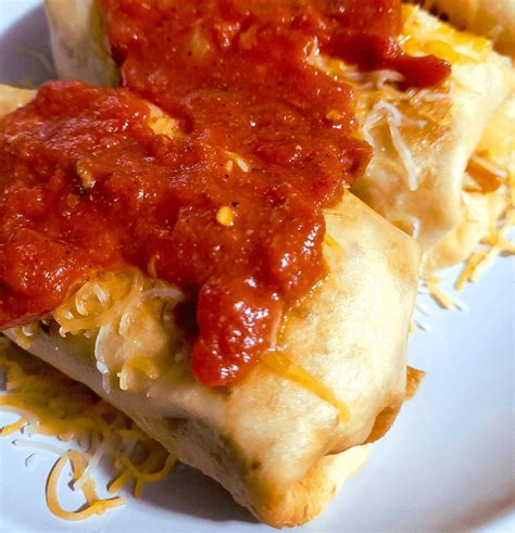 How many carbs are in beef chimichanga with rice and sour cream - calories, carbs, nutrition