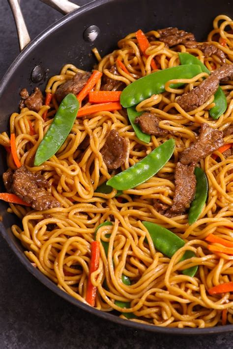 How many carbs are in beef chow mein - calories, carbs, nutrition