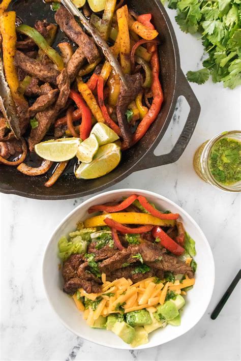 How many carbs are in beef fajita salad - calories, carbs, nutrition