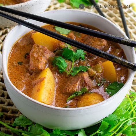 How many carbs are in beef massaman curry - calories, carbs, nutrition