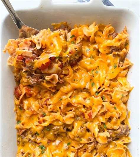 How many carbs are in beef noodle casserole - calories, carbs, nutrition