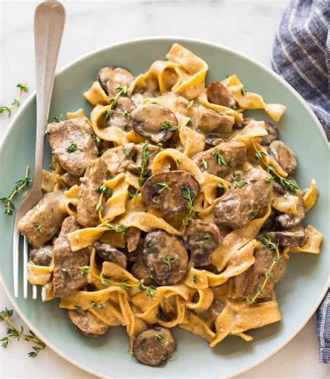 How many carbs are in beef stroganoff and noodles - calories, carbs, nutrition