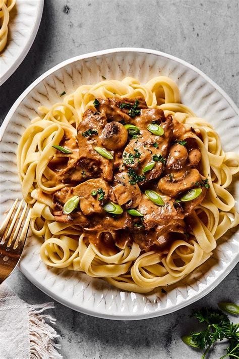 How many carbs are in beef stroganoff with vegetables large - calories, carbs, nutrition