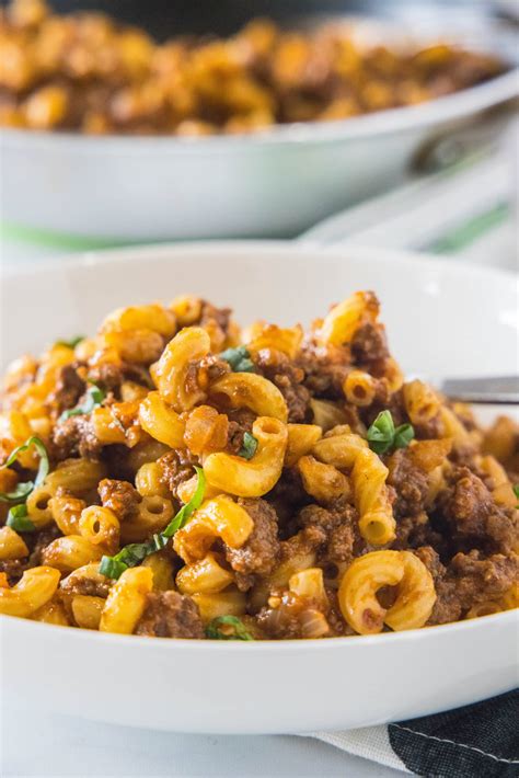 How many carbs are in beeferoni - calories, carbs, nutrition