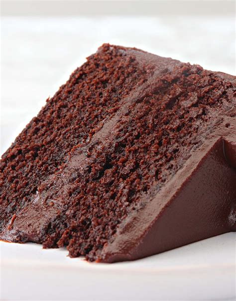 How many carbs are in big 'ol chocolate cake - calories, carbs, nutrition