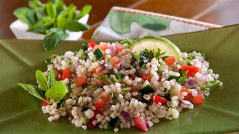 How many carbs are in black barley cilantro tabouleh - calories, carbs, nutrition