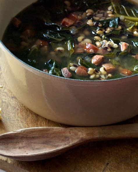 How many carbs are in black eyed pea soup with andoullie and collards - calories, carbs, nutrition