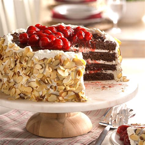 How many carbs are in black forest torte - calories, carbs, nutrition