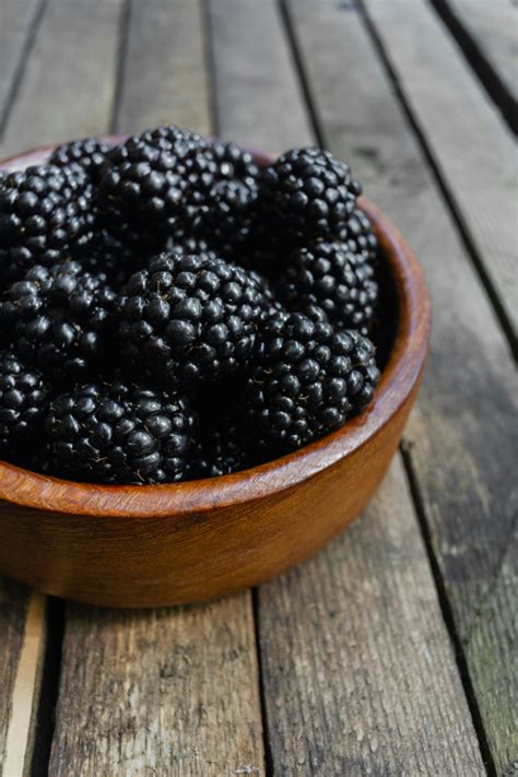 How many carbs are in blackberry pie - calories, carbs, nutrition