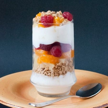 How many carbs are in blendables tropical parfait - calories, carbs, nutrition