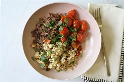 How many carbs are in blistered tomato, spinach and rice breakfast bowl - calories, carbs, nutrition