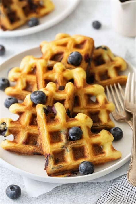 How many carbs are in blue berry waffles - calories, carbs, nutrition