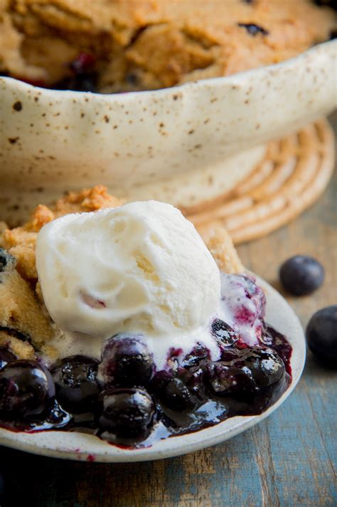 How many carbs are in blueberry cobbler sweet shot - calories, carbs, nutrition