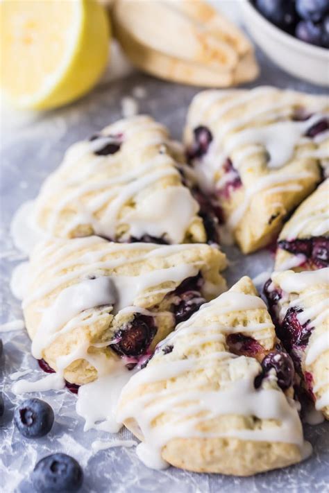 How many carbs are in blueberry lemon scones - calories, carbs, nutrition