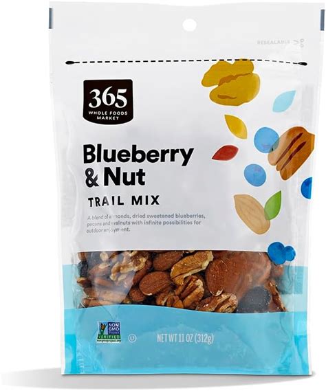 How many carbs are in blueberry nut trail mix - calories, carbs, nutrition