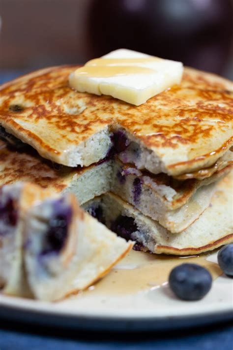 How many carbs are in blueberry pancakes - calories, carbs, nutrition