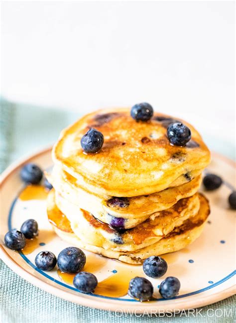 How many carbs are in blueberry pancakes - 3 - calories, carbs, nutrition