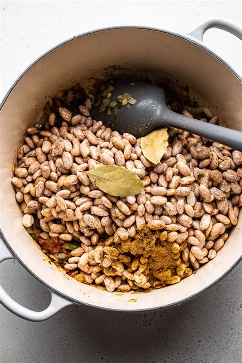 How many carbs are in borracho beans 4 oz - calories, carbs, nutrition