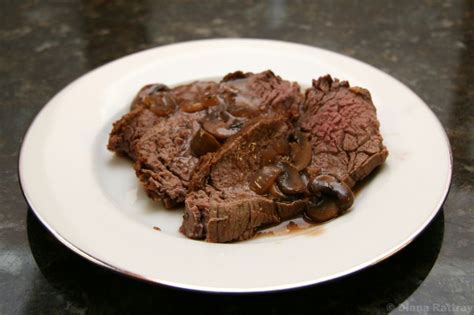 How many carbs are in braised beef tenderloin tips with a pinot noir demi glace - calories, carbs, nutrition