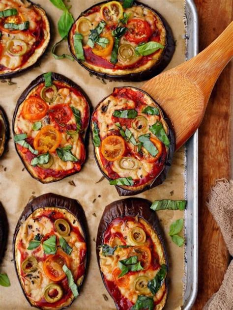 How many carbs are in broccoli and eggplant pizza - calories, carbs, nutrition