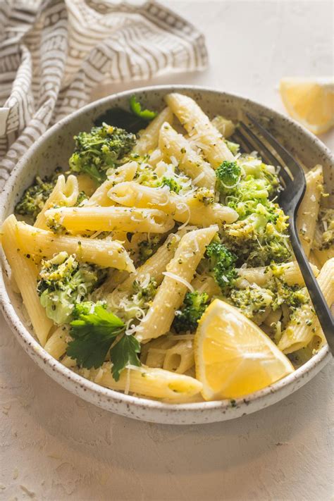 How many carbs are in broccoli lemon pasta (17210.0) - calories, carbs, nutrition