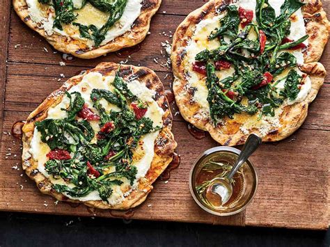 How many carbs are in broccoli rabe prosciutto flatbread (25524.0) - calories, carbs, nutrition