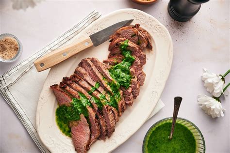 How many carbs are in broiled flank steak - calories, carbs, nutrition