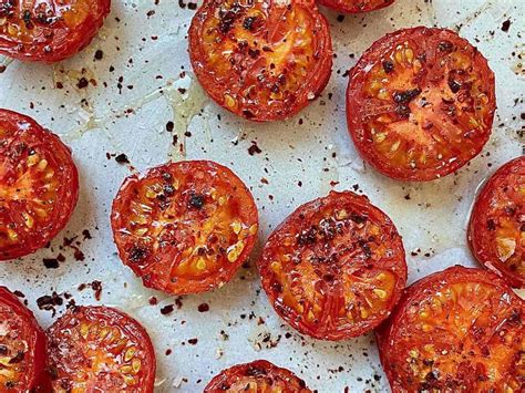 How many carbs are in broiled tomatoes - calories, carbs, nutrition