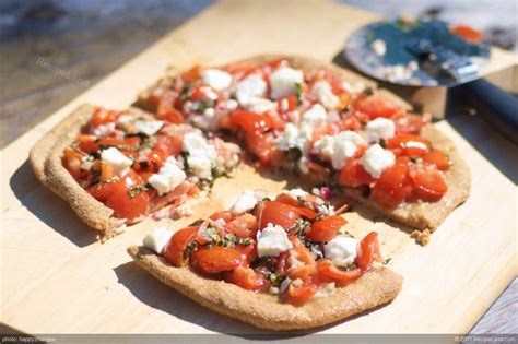 How many carbs are in bruschetta pizza - calories, carbs, nutrition