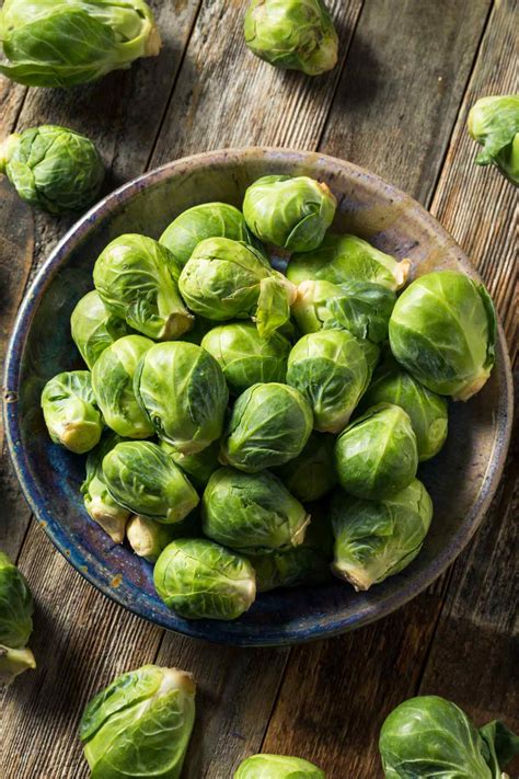 How many carbs are in brussel sprouts with hollandaise sauce - calories, carbs, nutrition