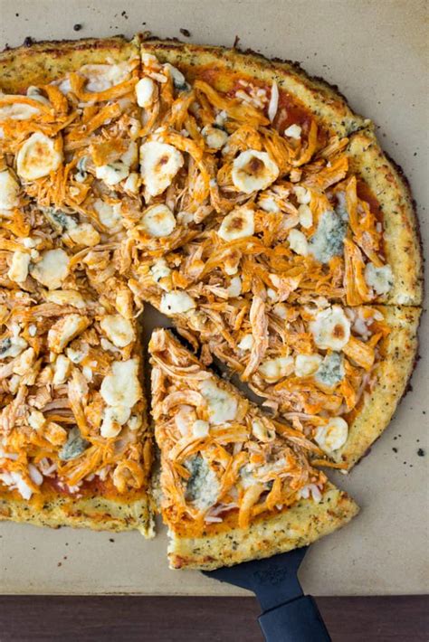 How many carbs are in buffalo chicken pizza (49498.4) - calories, carbs, nutrition