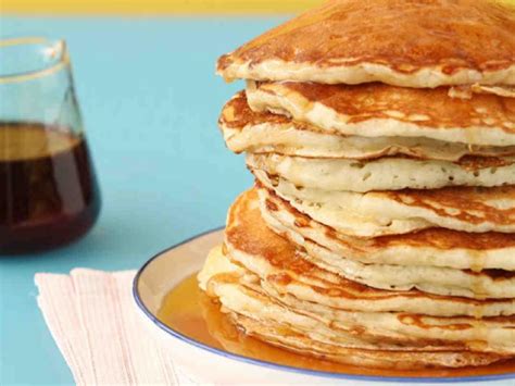 How many carbs are in buttermilk pancakes - calories, carbs, nutrition