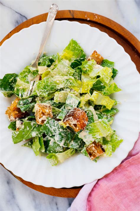 How many carbs are in caesar salad (side) (to go) - calories, carbs, nutrition