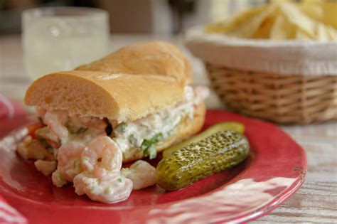 How many carbs are in cajun shrimp salad po' boy - calories, carbs, nutrition