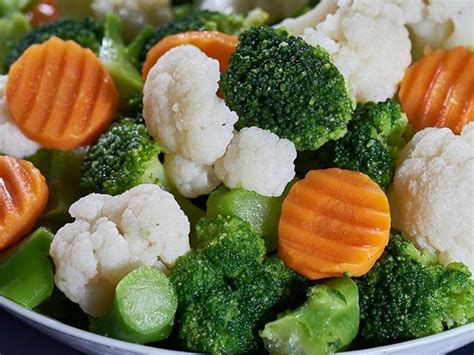 How many carbs are in california mixed vegetables - calories, carbs, nutrition