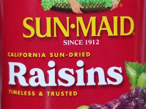 How many carbs are in california raisins - calories, carbs, nutrition