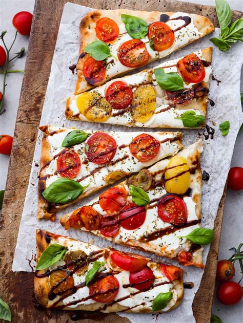 How many carbs are in caprese flatbread - calories, carbs, nutrition