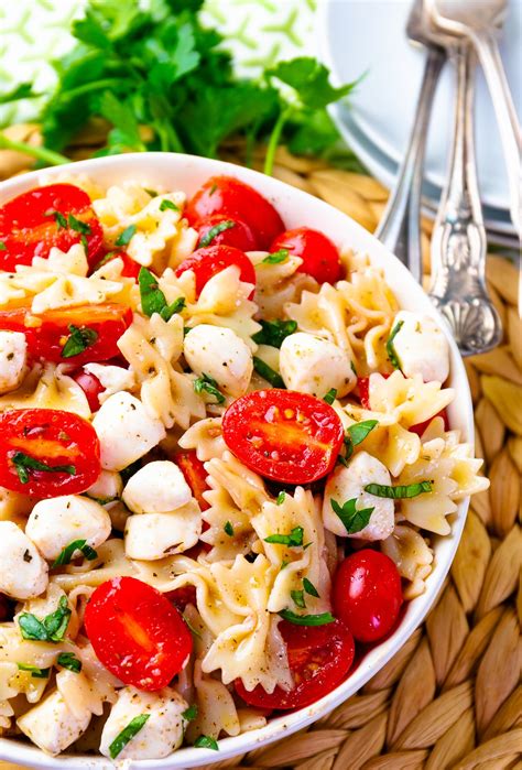 How many carbs are in caprese pasta salad - calories, carbs, nutrition