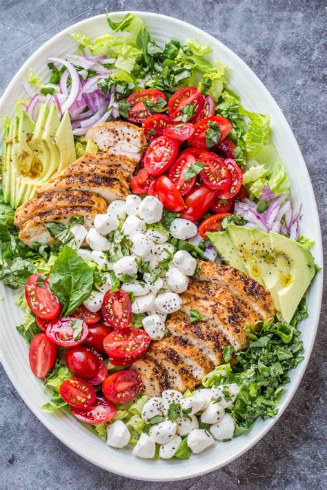 How many carbs are in caprese salad with chicken breast - calories, carbs, nutrition