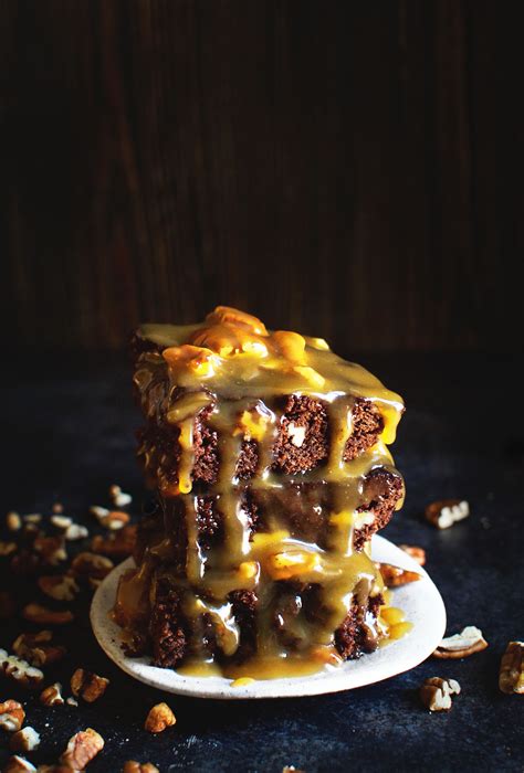 How many carbs are in caramel pecan brownie - calories, carbs, nutrition