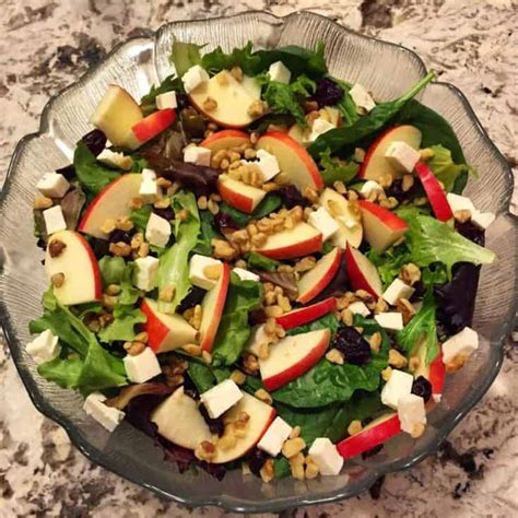 How many carbs are in caramelized apple and feta salad - calories, carbs, nutrition